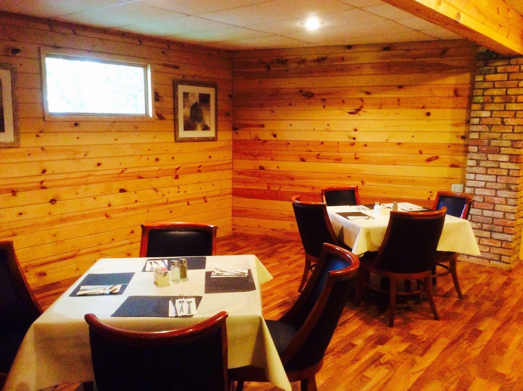 Deerwood Forty Club Inn מראה חיצוני תמונה