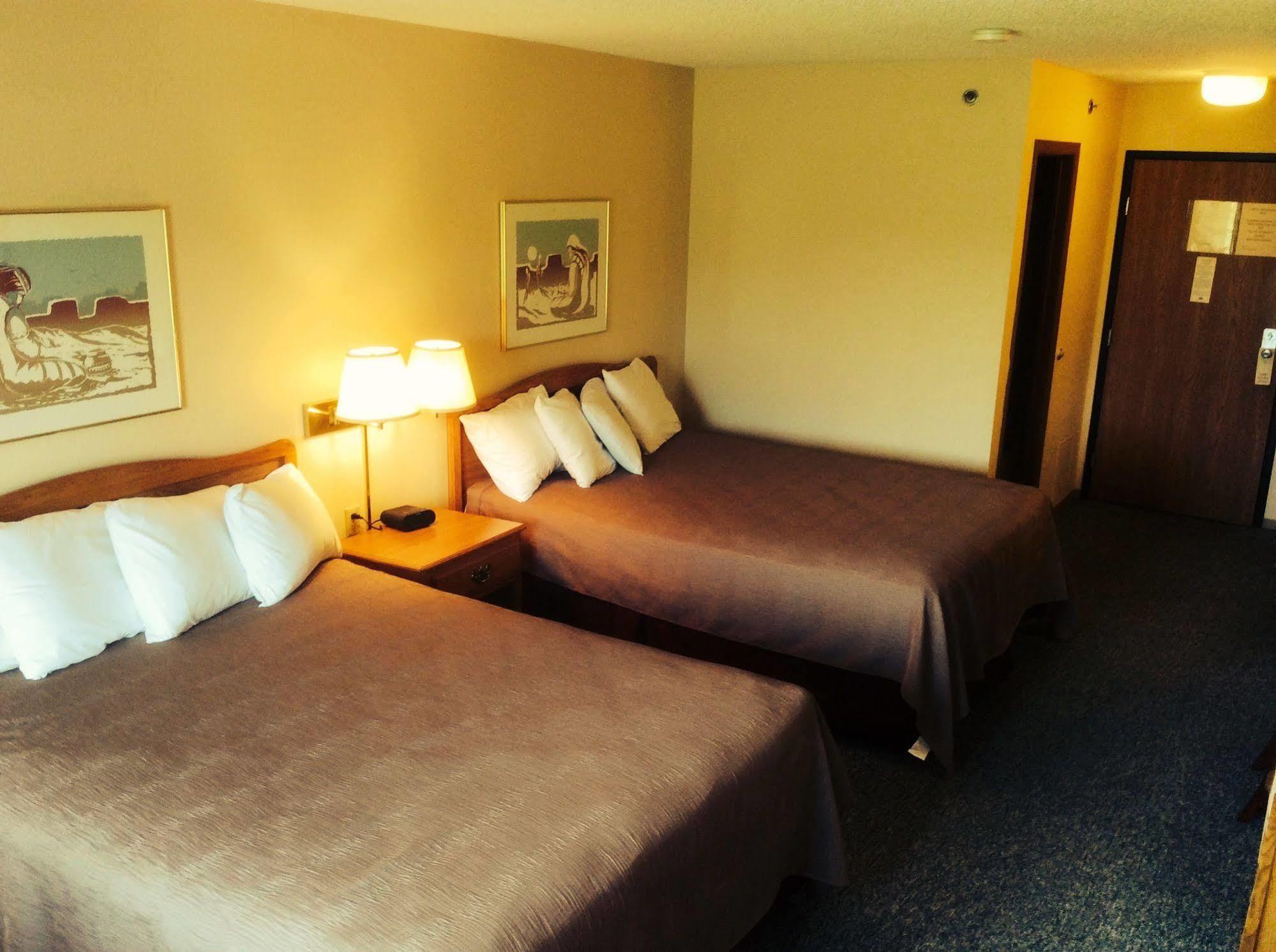 Deerwood Forty Club Inn מראה חיצוני תמונה