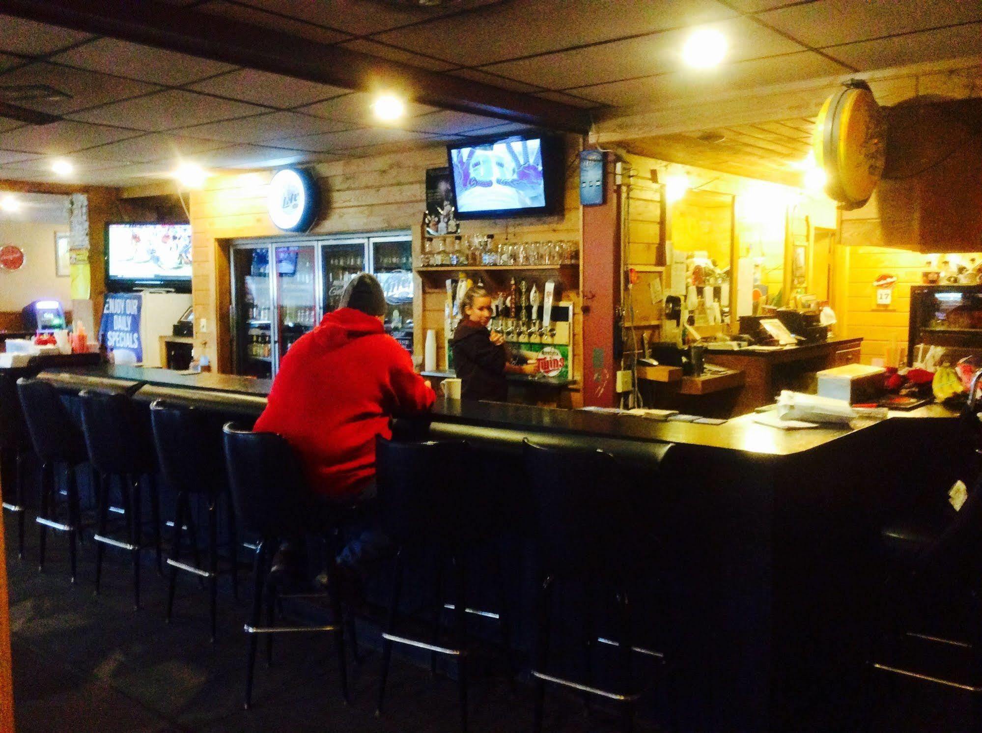 Deerwood Forty Club Inn מראה חיצוני תמונה